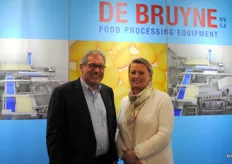 Marc Seldeslachts en Valerie de Geest van Jos De Bruyne, machines voor aardappelverwerking.