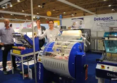 Het team van Dekapack uit Huizen, leveren onder andere folieverpakkingsmachines geschikt voor de AGF-sector.