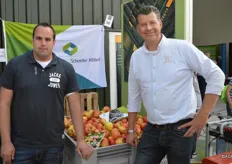 Gerjan Kosters en Cees de Jong van Schoeller Allibert, producent van kunststof verpakkingen voor groente en fruit