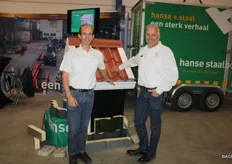 Hoofdaannemer Hanse Staalbouw, hier vertegenwoordigd door Piet Knop en Johan Flikweert