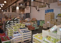 Het AGF-assortiment van Schenk is groot en omvat diverse appelen uit Duitsland, Oostenrijk, Frankrijk en Italië...