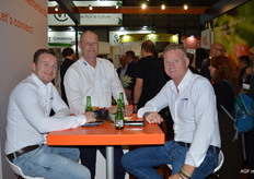 Mark en Richard van den Dolder van Iverness met in het midden Robert Setz van Freeland