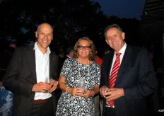 Jan Doldersum (Rijk Zwaan), Nynke Runia (Agricultural Counsellor), Paul J.M. Korff de Gidts (Deputy Consul General).