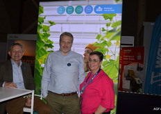 Johan Blocquiaux, Wim van Criekingen en Krista Claes van KBC, bank en verzekeringen in België