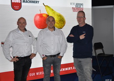 Jan Zandijk en Joan van Burg van Burg Machinefabriek en Marco van den Berg van Perfect van Wamel. Bij van Burg werd vorige week het 70-jarig bestaan gevierd met een mooi feestweekend.