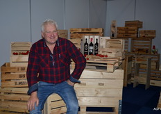 Etienne Raskin van Raskin BV is gespecialiseerd in het produceren van houten kisten, houten fruitkistjes en allerlei andere houten verpakkingen.
