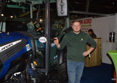 Wim Pardon van WP bvba. Hij deelde de stand met Crommen Agro. Zij zijn gespecialiseerd in tractoren en tuinbouwmachines. Voornamelijk in België actief.