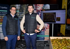 Niels Bessemans en Joost Dirckx van Optiflux. Zij ontwikkelden een innovatieve methode om fruit na de oogst beter te bewaren. De techniek, die het resultaat is van jarenlang onderzoek, maakt het mogelijk om fruit te bewaren met veel minder verliezen en met een lager energieverbruik 