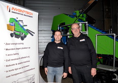 Jeffrey de Vries en Andre Otten van Inventtech. Achter zich de machine die zij presenteerde: meerdere dagen plukken op 1 accu, in korte tijd om te bouwen naar hoogwerker of snoeiplatform en nog vele andere voordelen!