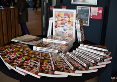 Natuurlijk was het Handboek Fruitteelt ook mee vandaag!