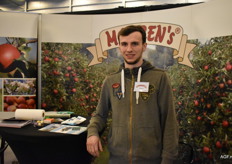 Reinout van Morren en Jorofru met de boomkwekerij