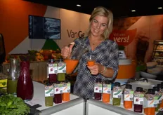 Deborah Post is producent van verse sappen. Het bedrijf heet Rootz en maakt onder de naam Veggie Djuzz een eerlijk, pure biologische vruchtensap.