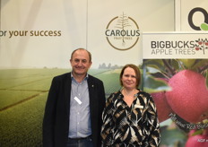 Raf Rutten en Kristien Esselen van Carolus Trees, dat weer samen met ABCz een stand had op de Fruit Logistica. Raf ziet dat er minder en minder interesse is om appelen te telen. "De opvolging wordt een probleem"