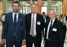 Alberto Mazzagallo, Roberto e Massimo Pavan della PEF, la nuova denominazione aziendale della Peviani Frutta, in visita a Macfrut.