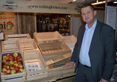 Veilingkisten.com maakt houten verpakkingen. Eric Huijzer.