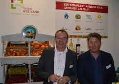 Food Center Westland. Herwi Rijsdijk en Maurice Plasmans vertellen over het complete aanbod van groenten en fruit dat hier te verkrijgen is. Het Foodcenter richt zich op de regio Rotterdam, Westland en Den Haag. Op de stand stond van ieder bedrijf dat gevestigd is op het Food Center een uitstalling AGF.