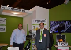 Longobardi is leverancier van verpakkingslijnen. Links Giovanni Drei en Rafael Ibanez van Saminox. Zij zijn verdeler voor Longobardi in Spanje.