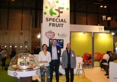Sarah Hellemans, Karel Bolckmans en Johan Otto van Special Fruit