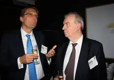 Druk in gesprek: Rik Vandenberghe (CEO ING) en Mark Duyck (WDP).