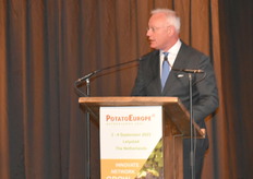 Arjen Gerritsen, commissaris van de Koning voor Flevoland. Benadrukte het belang van de provincie voor de agrarische sector.