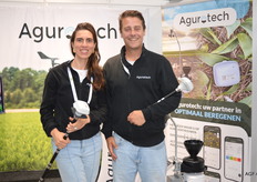 Lilia Planjygan en Martijn van Someren-Gréve van Agurotech met de bekende bodemvocht sensoren.
