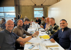 Napraten over de dag tijdens het afsluitend diner bij De Goudfazant