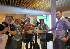 Scott Mattner (VSICA Research), Nicole Gallace (pcfruit), Anne Cortleven (pcfruit), An Ceustermans (Mycologie) en Serge Remy (pcfruit)
