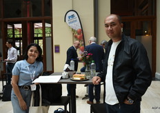 Feruza Achilova en Ovezgeldi Meredov (Tudana)