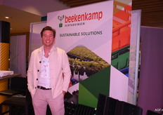 Bob Persoon op de stand van Beekenkamp Verpakkingen