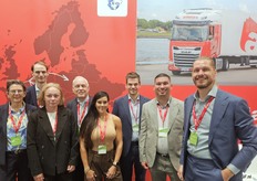 Alblas, als het gaat om transport van verse producten zoals bloemen, planten, aardappels, groente en fruit. Nanda Alblas, Huibert Alblas, Anna Spanier, Jan Alblas, Prisly Palencia, Quirijn Alblas, Fabian Fokké en Siebe Alblas 