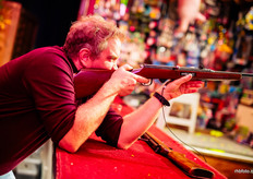 Mikken, adem in en afvuren.