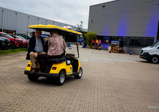 VIP vervoer van de parking naar het feest.