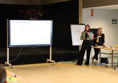 Farina Lurz en Lisa Buddrus van Agrarmarkt Informations-Gesellschaf in Duitsland