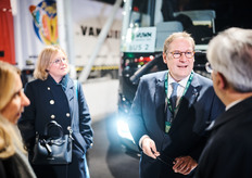 Directeur van de Mabru Laurent Nys nam het geïnteresseerde publiek mee