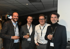 Een Vlaams onderonsje met onze eigen Daan Sturm (tweede van rechts): Dominiek Keersebilck (Demargro), Steve Alaerts (Foodcareplus Logistics) en Gert Van Causenbroeck (VLAM)