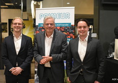 De mannen van HerikLegal wilden graag even bij de Primeurbanner op de foto. Vlnr: Wiebe Wajer, Hans Borsboom en Sander Metzelaar.
