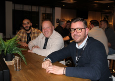 Diry Khandan van Kurdino, samen met Lennart Middelburg en Ricardo Pereira van Eporifrutas