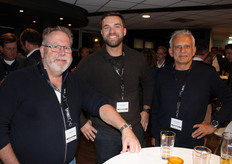 Freek Hallewas en Jeroen Kruiper van FlexFilm, samen met Henry Velthuijzen van Carton Pack