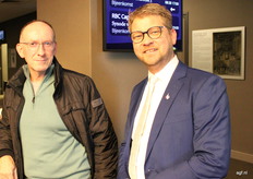 Boudewijn Jansen van Arjazon en Gijsbrecht Gunter, voorzitter Comité Uienhandel van GroentenFruitHuis