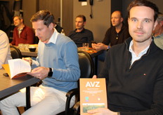 Maarten van Damme van Dacomex is er blij mee. De nieuwe uitgave van de algemene handelsvoorwaarden voor zaai- en plantuien: “de AVZ” of “het Oranje Boekje”, gezamenlijk opgesteld door LTO Nederland en GroentenFruit Huis.