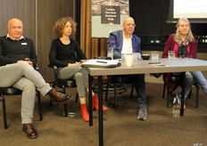 Het Forum; Bert Waterink (BO Akkerbouw),  Christy van Beek (Bayer Cropscience), Frans Gheijs (ZLTO) en Jolanda Wijsmuller (Biopesticide Consult)