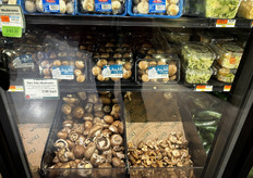 Paddestoelen worden los en verpakt verkocht