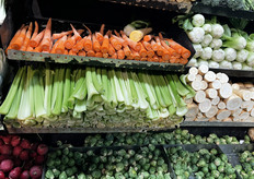 bewerkte losse wortels, bleekselderij en pastinaak