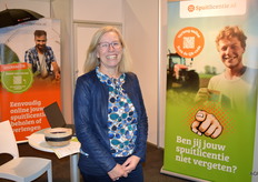 Bij Spuitlicentie.nl kun je je spuitlicentie verlengen of jezelf optimaal voorbereiden voor het examen met een goede examenvoorbereidingscursus.. Harriët Goossens vertegenwoordigde de stand.