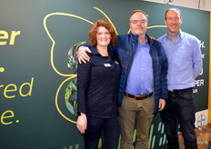Martine Nijhoff, Bertill van de Wiel en Joost Nijssen van Bayer. Zij pakten uit met de biologische middelen voor de fruitteelt zoals Serenade en Xentari