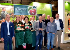 Bij Fruitmasters werd de Bloss appel goed ontvangen bij de bezoekers! Op de foto het gehele beursteam bij elkaar