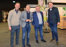 Erwin van den Oever van Veiling Zaltbommel, Adriaan Vis en Hans Sengers van Fruitmasters en René Simons van Veiling Zaltbommel