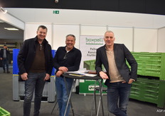 Collega's onder elkaar Cees de Jong van Schoeller Allibert en Boxpall met Gilbert Mommertz en Erik van Essen