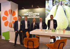 Team van Iperen met Tom van der Riet, Richard Prijs, Anna Moree, Jan van Dillen en Martin Tolhoek