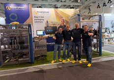 Niverplast, Michael Olver, Erwin Smit, Gerrit Tijhof en Bart Raaphorst. Hands on en klompen in de klei Niverplast voor alle Bag-in-Box oplossingen.